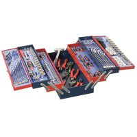 Szerszámos ládák és szekrények